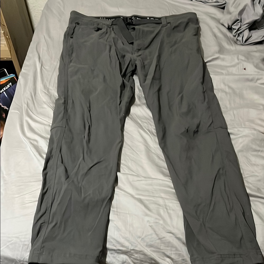 Wrangler Gray Cargo Pants with Relaxed Fit